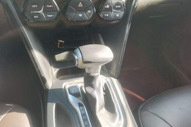 Used GAC Trumpchi GS4 2017 235T Automatic Two-Wheel Drive Elite Edition Gear Lever
