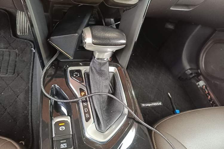 Used GAC Trumpchi GS4 2017 235T G-DCT Two-Wheel Drive Luxury Edition Gear Lever