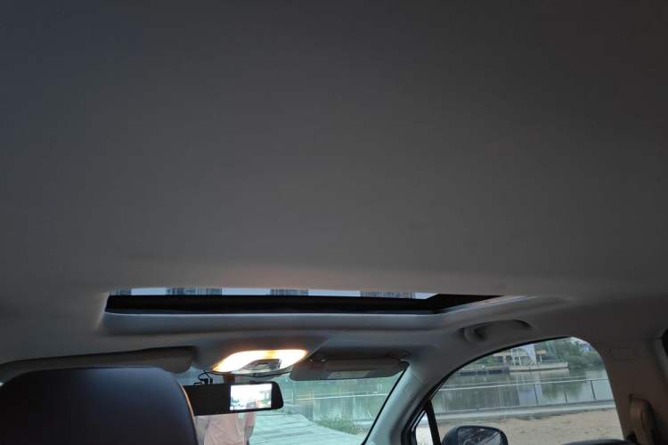 Used GAC Trumpchi GS4 2017 200T Manual Two-Wheel Drive Elite Edition Headliner