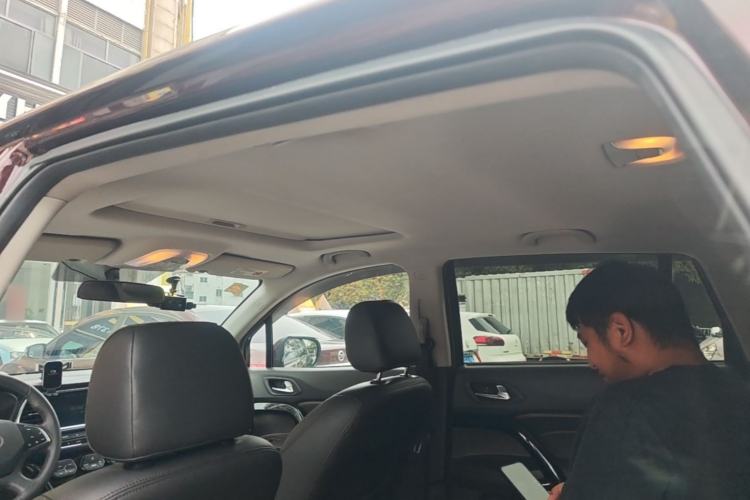 Used GAC Trumpchi GS4 2017 235T Automatic Two-Wheel Drive Luxury Smart Connectivity Version Headliner