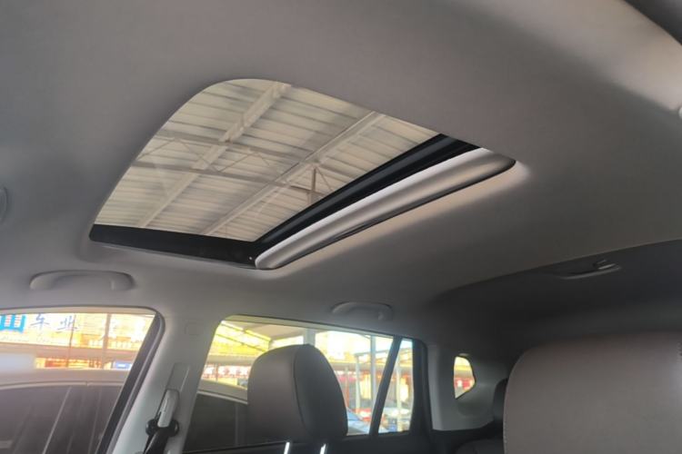Used GAC Trumpchi GS4 2017 235T Automatic Two-Wheel Drive Luxury Smart Connectivity Version Headliner