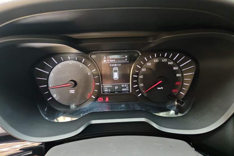 Used GAC Trumpchi GS4 2017 235T Automatic Two-Wheel Drive Luxury Smart Connectivity Version Instrument Cluster