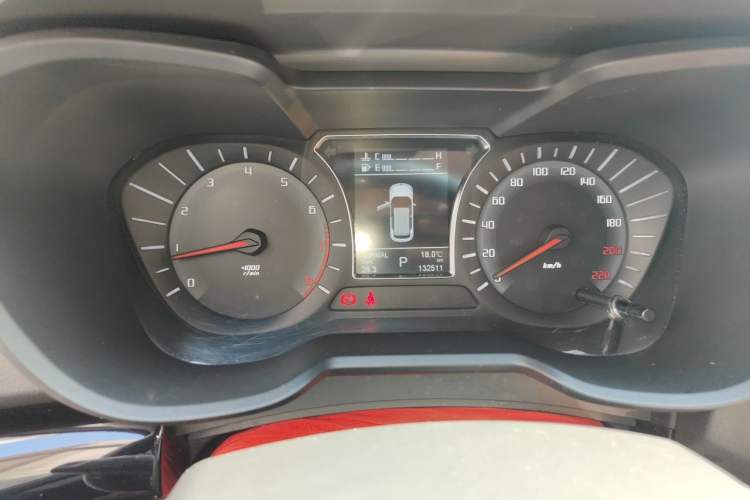 Used GAC Trumpchi GS4 2017 235T Automatic Two-Wheel Drive Prestige Edition Instrument Cluster