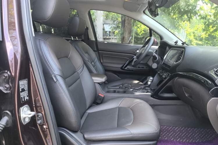 Used GAC Trumpchi GS4 2017 235T Automatic Two-Wheel Drive Elite Edition Interior 4