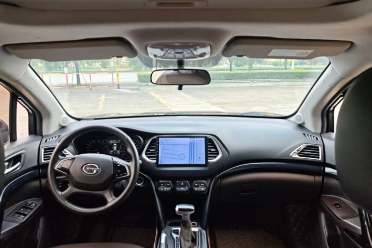 Used GAC Trumpchi GS4 2017 200T G-DCT Two-Wheel Drive Elite Edition Interior 4