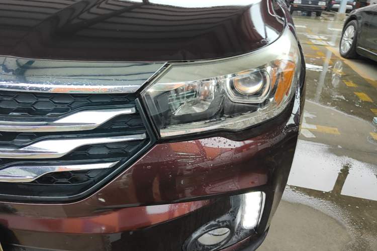 Used GAC Trumpchi GS4 2017 235T Automatic Two-Wheel Drive Elite Edition Left Front Headlight