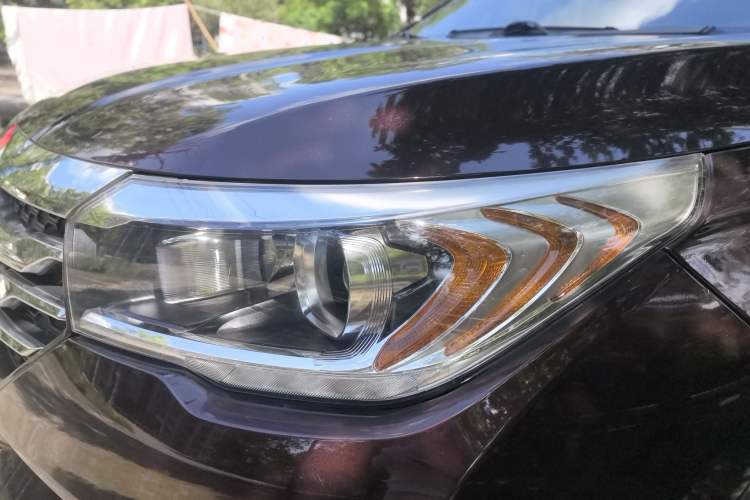 Used GAC Trumpchi GS4 2017 235T Automatic Two-Wheel Drive Elite Edition Left Front Headlight