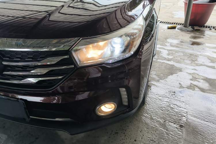 Used GAC Trumpchi GS4 2017 200T G-DCT Two-Wheel Drive Elite Edition Left Front Headlight