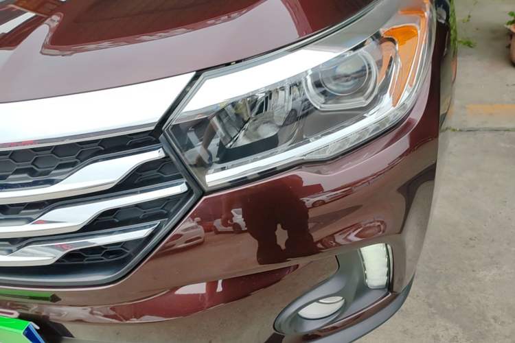 Used GAC Trumpchi GS4 2017 235T Automatic Two-Wheel Drive Luxury Smart Connectivity Version Left Front Headlight