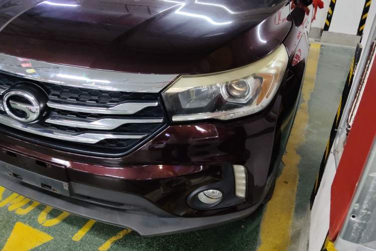 Used GAC Trumpchi GS4 2017 235T G-DCT Two-Wheel Drive Luxury Edition Left Front Headlight