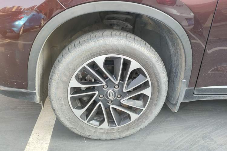 Used GAC Trumpchi GS4 2017 235T Automatic Two-Wheel Drive Elite Edition Left Front Wheel Hub