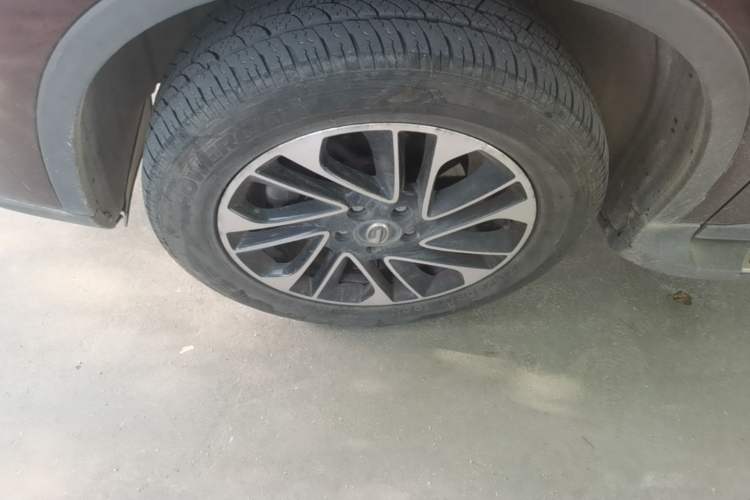 Used GAC Trumpchi GS4 2017 235T Automatic Two-Wheel Drive Elite Edition Left Front Wheel Hub
