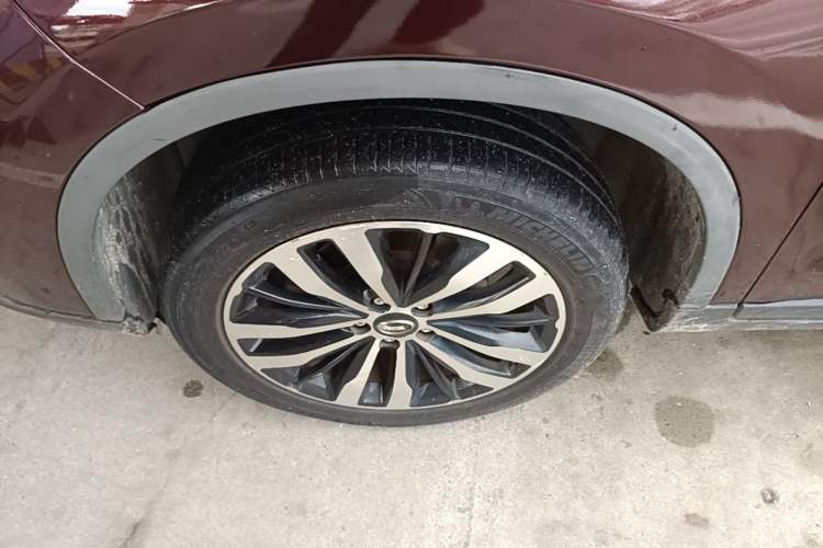 Used GAC Trumpchi GS4 2017 235T G-DCT Two-Wheel Drive Luxury Edition Left Front Wheel Hub