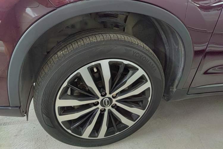 Used GAC Trumpchi GS4 2017 235T Automatic Two-Wheel Drive Luxury Smart Connectivity Version Left Front Wheel Hub