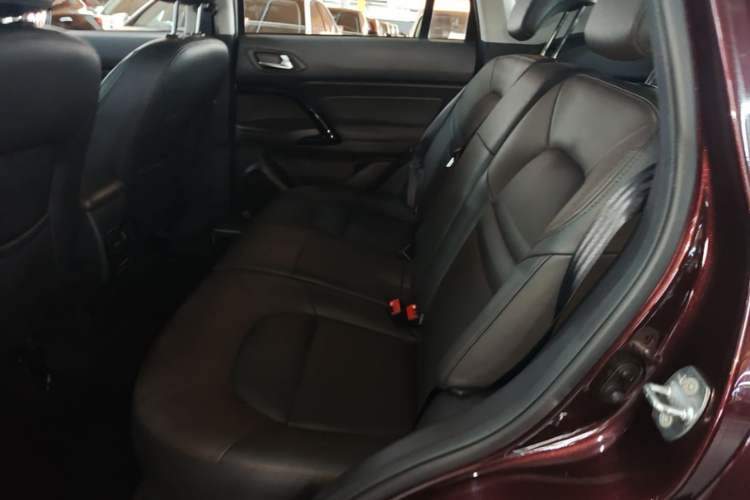 Used GAC Trumpchi GS4 2017 200T G-DCT Two-Wheel Drive Elite Edition Left Rear Seat