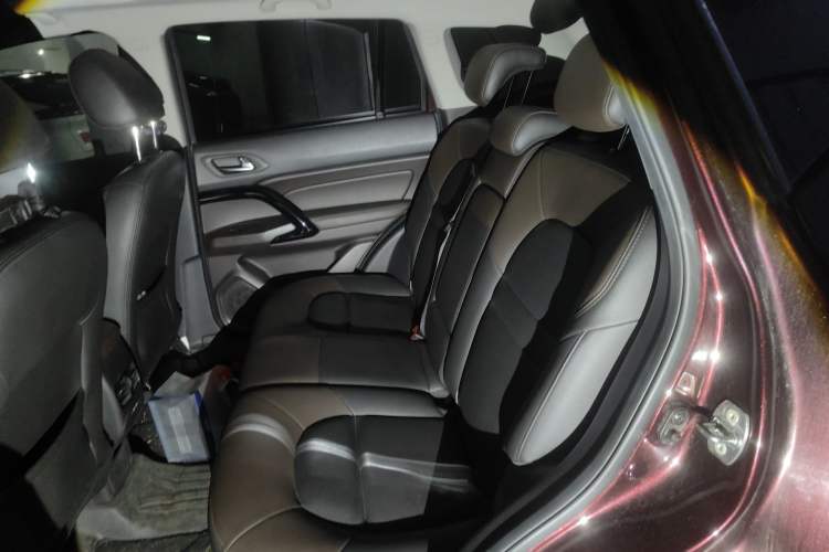 Used GAC Trumpchi GS4 2017 235T Automatic Two-Wheel Drive Luxury Smart Connectivity Version Left Rear Seat