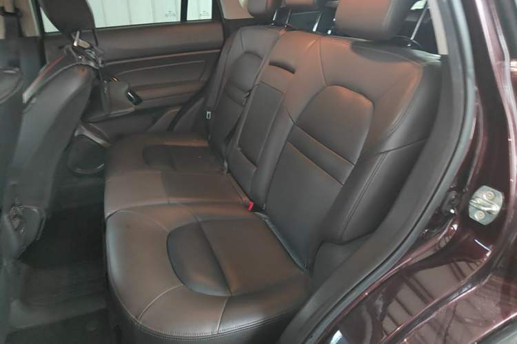 Used GAC Trumpchi GS4 2017 235T Automatic Two-Wheel Drive Elite Edition Left Rear Seat