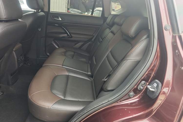Used GAC Trumpchi GS4 2017 235T Automatic Two-Wheel Drive Luxury Smart Connectivity Version Left Rear Seat