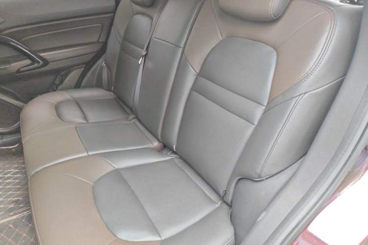 Used GAC Trumpchi GS4 2017 200T Manual Two-Wheel Drive Elite Edition Left Rear Seat
