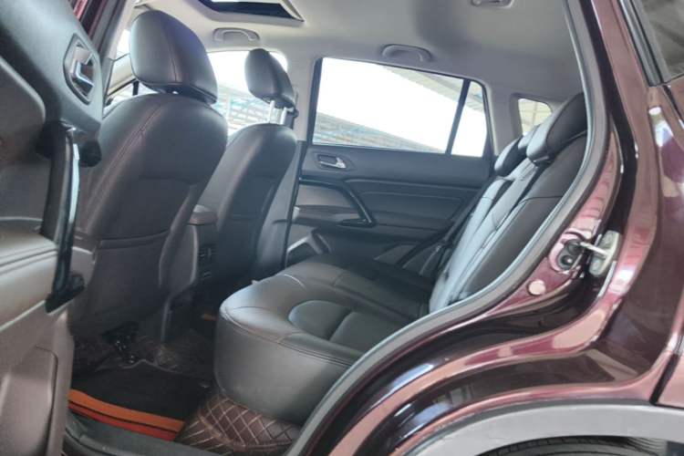 Used GAC Trumpchi GS4 2017 235T Automatic Two-Wheel Drive Luxury Smart Connectivity Version Left Rear Seat