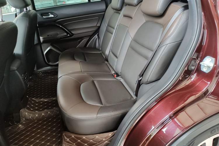 Used GAC Trumpchi GS4 2017 235T Automatic Two-Wheel Drive Luxury Smart Connectivity Version Left Rear Seat