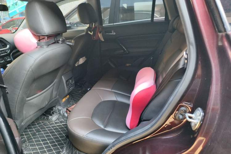 Used GAC Trumpchi GS4 2017 235T Automatic Two-Wheel Drive Luxury Smart Connectivity Version Left Rear Seat