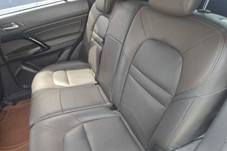Used GAC Trumpchi GS4 2017 200T G-DCT Two-Wheel Drive Elite Edition Left Rear Seat