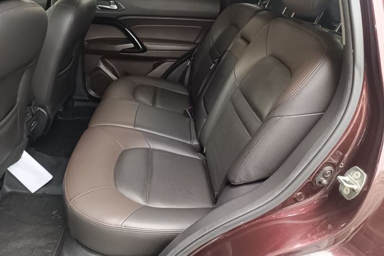 Used GAC Trumpchi GS4 2017 235T G-DCT Two-Wheel Drive Luxury Edition Left Rear Seat