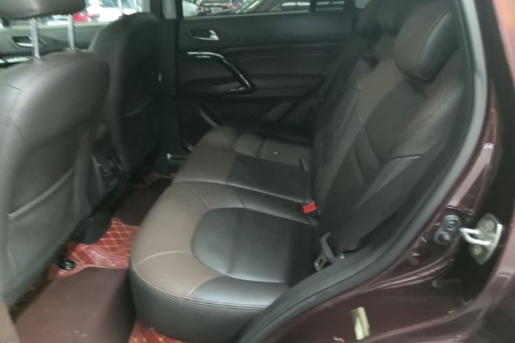 Used GAC Trumpchi GS4 2017 235T Automatic Two-Wheel Drive Luxury Smart Connectivity Version Left Rear Seat
