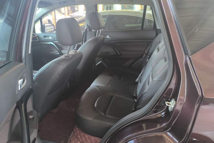 Used GAC Trumpchi GS4 2017 235T Automatic Two-Wheel Drive Luxury Smart Connectivity Version Left Rear Seat