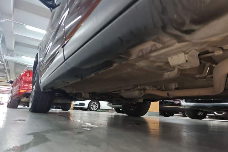 Used GAC Trumpchi GS4 2017 200T G-DCT Two-Wheel Drive Elite Edition Left Side Sill