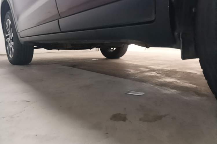 Used GAC Trumpchi GS4 2017 235T Automatic Two-Wheel Drive Elite Edition Left Side Sill