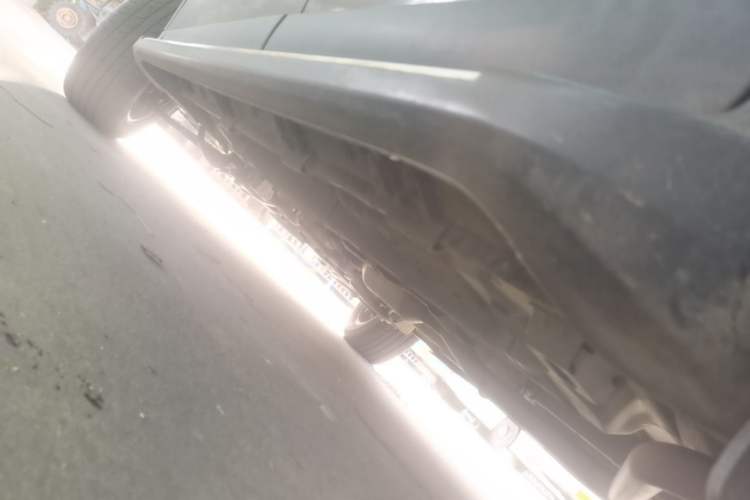 Used GAC Trumpchi GS4 2017 235T Automatic Two-Wheel Drive Elite Edition Left Side Sill