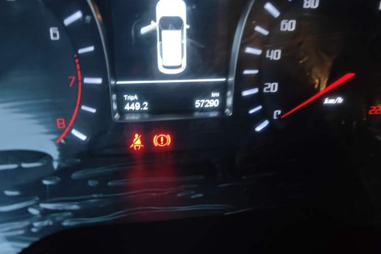 Used GAC Trumpchi GS4 2017 200T Manual Two-Wheel Drive Elite Edition Odometer Close Up