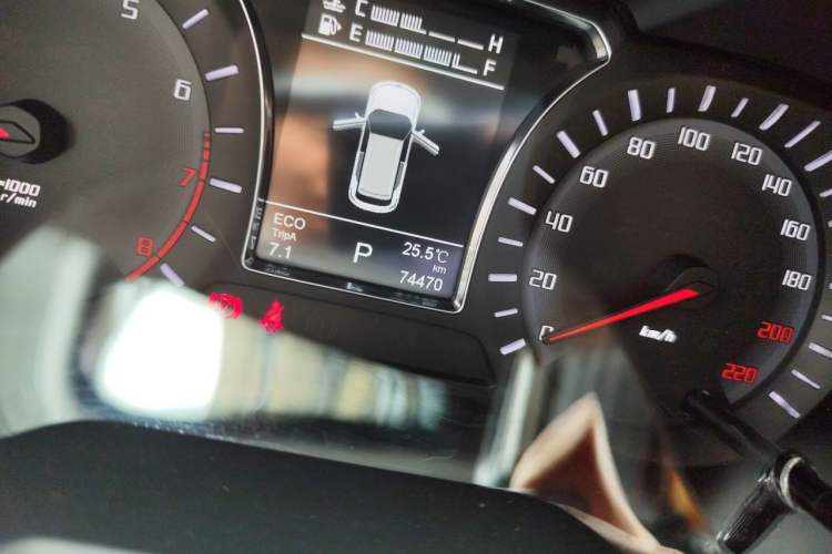 Used GAC Trumpchi GS4 2017 235T Automatic Two-Wheel Drive Luxury Smart Connectivity Version Odometer Close Up