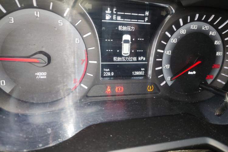 Used GAC Trumpchi GS4 2017 235T Manual Two-Wheel Drive Luxury Edition Odometer Close Up
