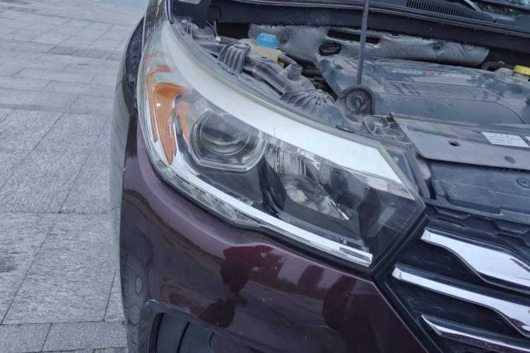 Used GAC Trumpchi GS4 2017 200T Manual Two-Wheel Drive Elite Edition Right Front Headlight