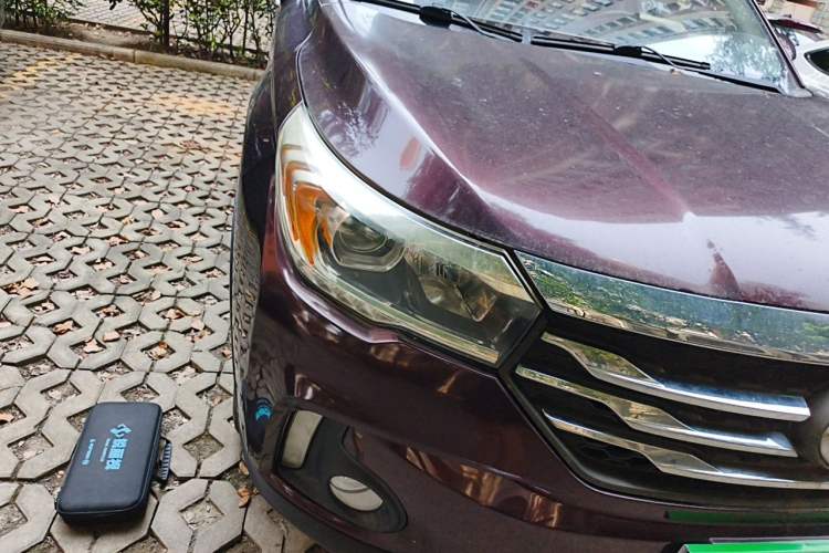 Used GAC Trumpchi GS4 2017 235T Manual Two-Wheel Drive Luxury Edition Right Front Headlight