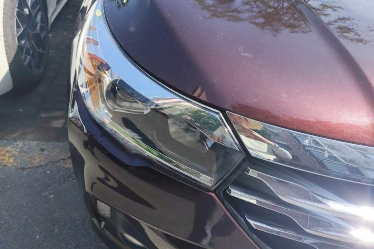 Used GAC Trumpchi GS4 2017 235T Automatic Two-Wheel Drive Luxury Smart Connectivity Version Right Front Headlight