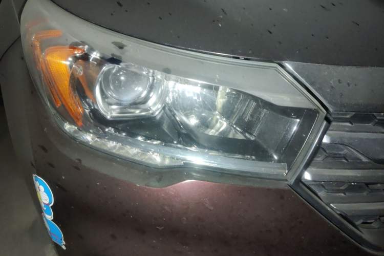 Used GAC Trumpchi GS4 2017 235T Automatic Two-Wheel Drive Luxury Smart Connectivity Version Right Front Headlight