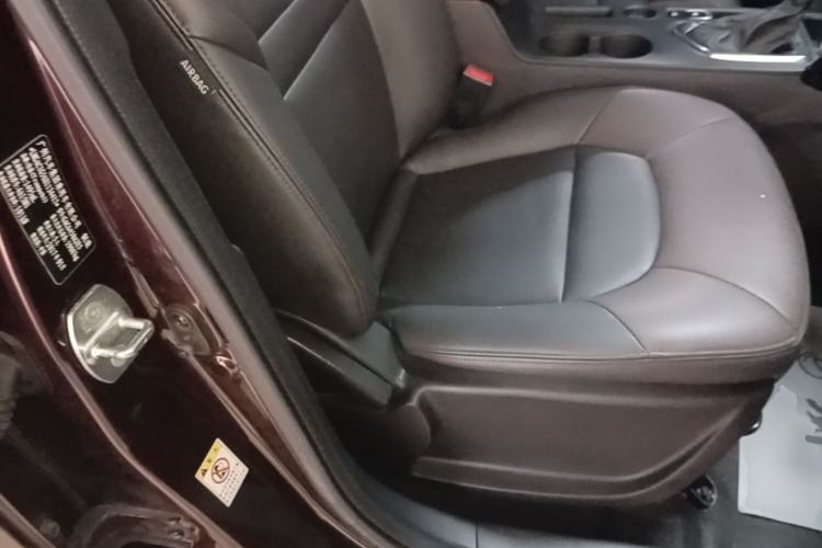 Used GAC Trumpchi GS4 2017 235T Automatic Two-Wheel Drive Elite Edition Right Front Seat