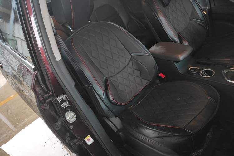 Used GAC Trumpchi GS4 2017 235T Automatic Two-Wheel Drive Elite Edition Right Front Seat
