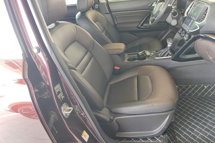 Used GAC Trumpchi GS4 2017 235T Automatic Two-Wheel Drive Elite Edition Right Front Seat