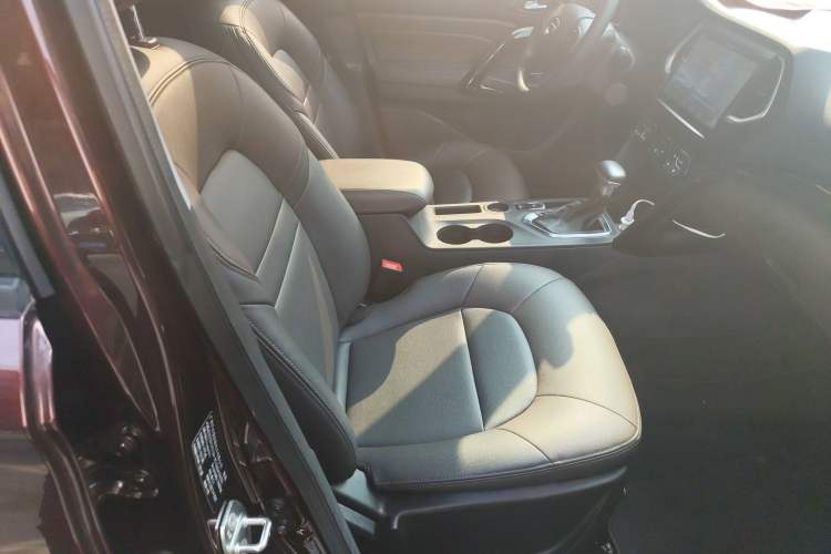 Used GAC Trumpchi GS4 2017 235T Automatic Two-Wheel Drive Elite Edition Right Front Seat