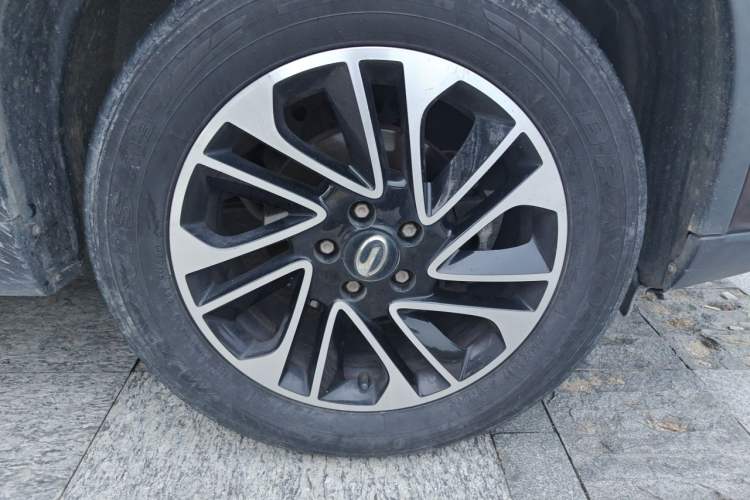 Used GAC Trumpchi GS4 2017 200T Manual Two-Wheel Drive Elite Edition Right Front Wheel Hub