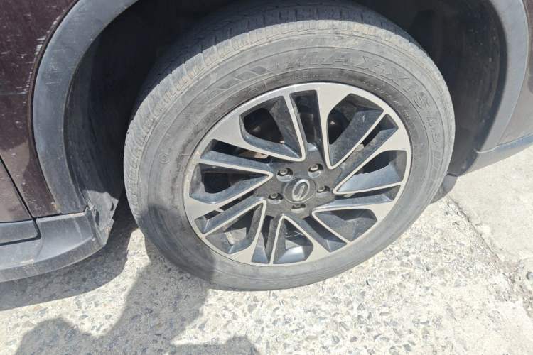 Used GAC Trumpchi GS4 2017 200T G-DCT Two-Wheel Drive Elite Edition Right Front Wheel Hub