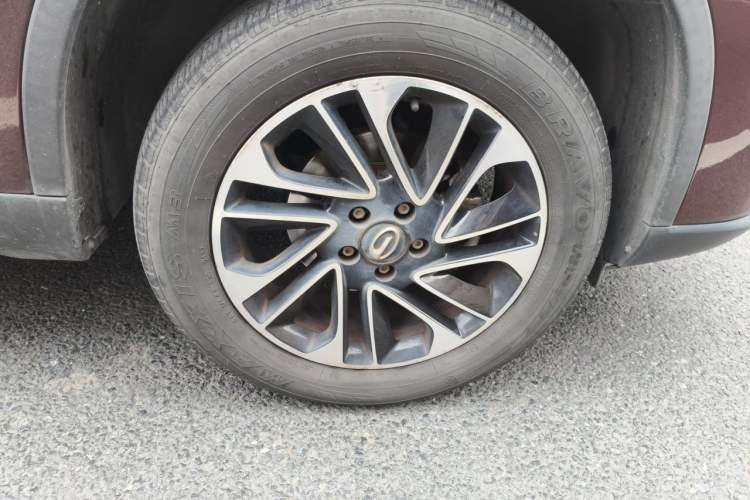 Used GAC Trumpchi GS4 2017 200T G-DCT Two-Wheel Drive Elite Edition Right Front Wheel Hub