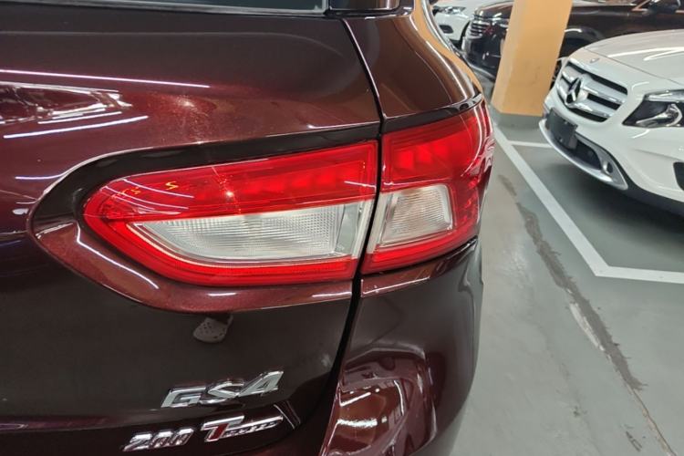Used GAC Trumpchi GS4 2017 200T G-DCT Two-Wheel Drive Elite Edition Right Rear Taillight