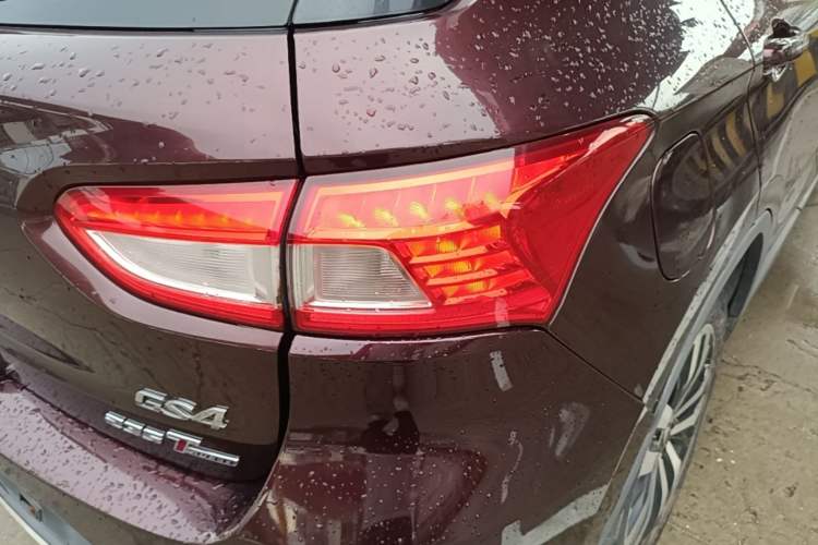 Used GAC Trumpchi GS4 2017 235T G-DCT Two-Wheel Drive Luxury Edition Right Rear Taillight