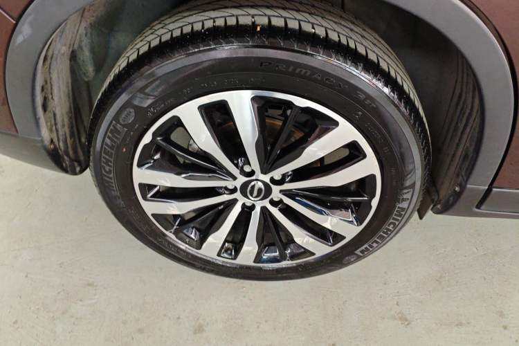 Used GAC Trumpchi GS4 2017 235T Automatic Two-Wheel Drive Luxury Smart Connectivity Version Right Rear Wheel Hub